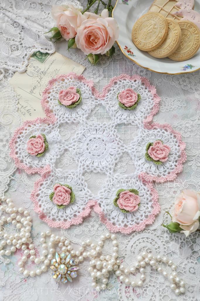 Кружевная салфетка 24см. «Розовый цветок» вязанная крючком Германия №39