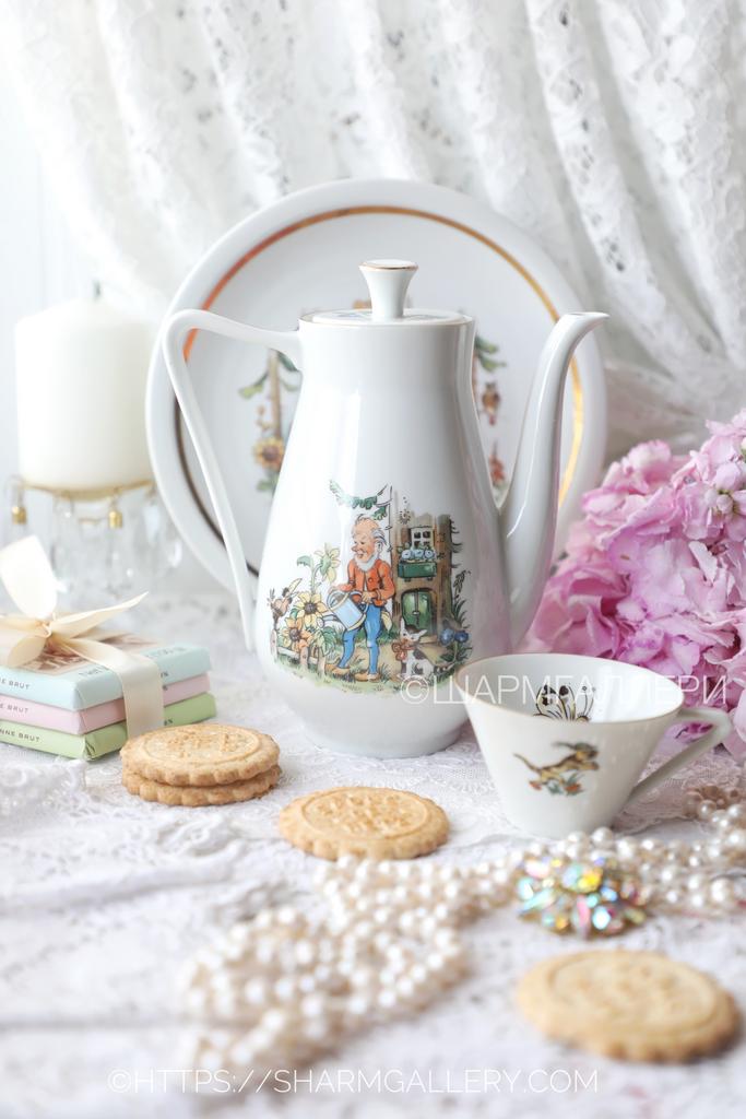 Редкость! Чайник/Кофейник + кофейная чашечка сказки фарфор Weisswasser (Вайсвассер) ГДР Германия