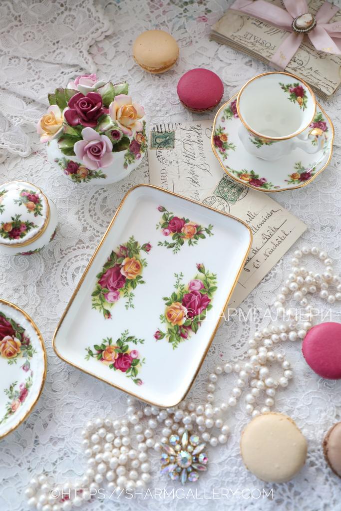 Блюдо  поднос «Для писем»  Old Country Roses костяной фарфор Royal Albert Англия.