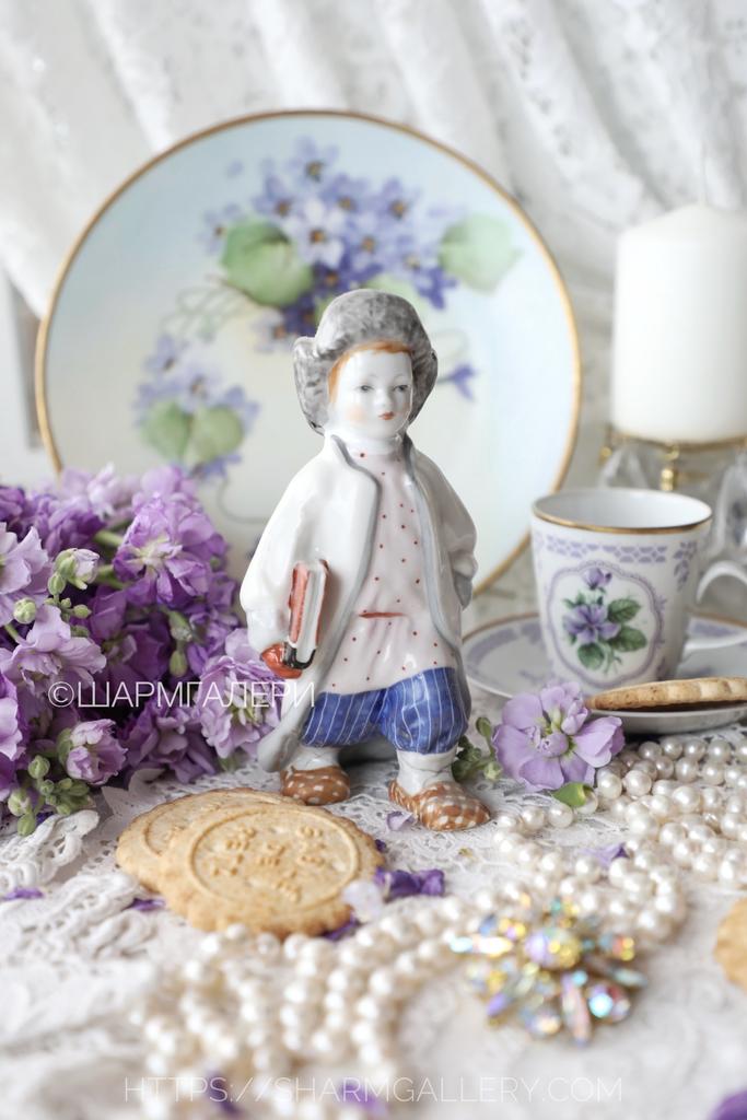 Статуэтка "Филипок" фарфор ЛФЗ СССР.