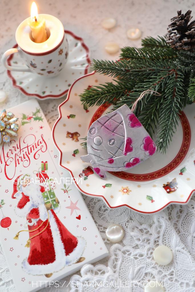 «Глобус в косынке» елочная игрушка из картона - картонаж, СССР