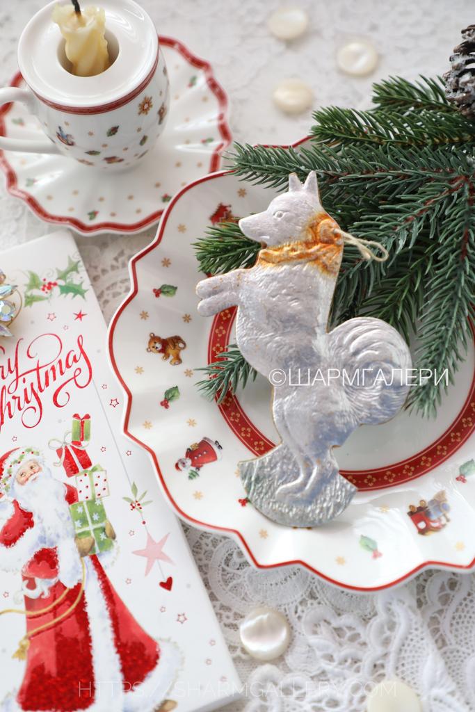 Цирковая собачка (собака на задних лапах) елочная игрушка из картона - картонаж серия Цирк, СССР.