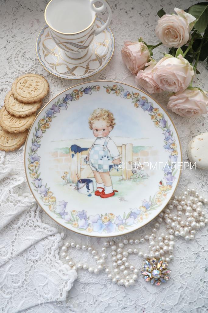 Редкость! Настенная фарфоровая тарелка «Мальчик красит забор» Lucie Attwell 1991г. ф-ка Gresham Англия.