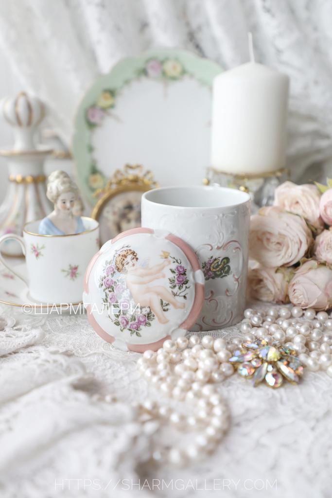 Шкатулка баночка "Ангел с бабочкой" фарфор Unterweissbach Тюрингия, ГДР