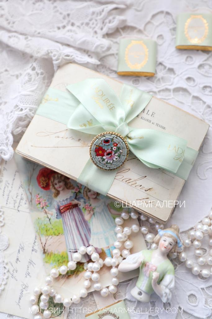 Брошь венецианская микромозаика 3см "Цветы на мятном фоне"  Италия