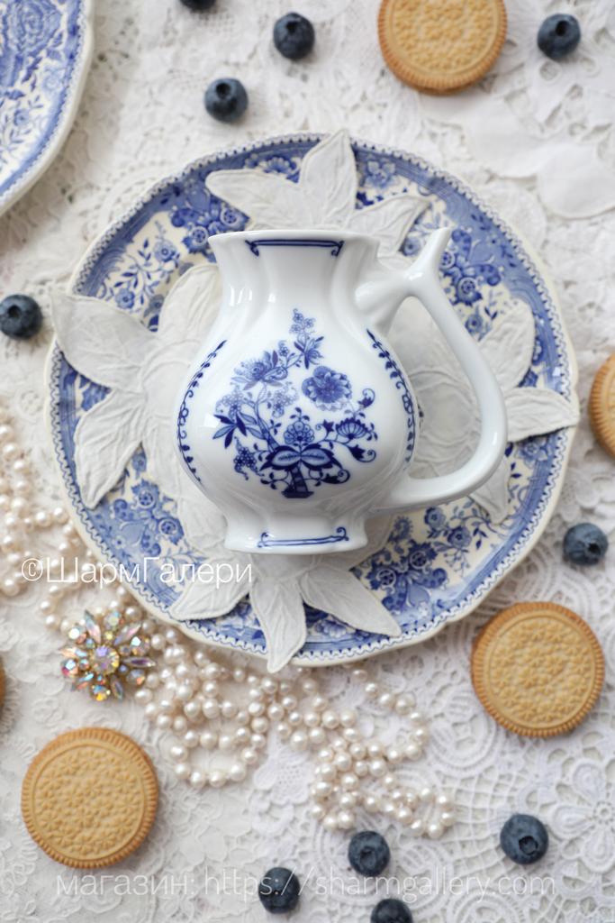 Кружка с носиком поильник /бюветница для минеральной воды «Синий лук» Blue Onion VIVА РОRСЕLАN DАLОVIСЕ Богемия, Чехословакия.