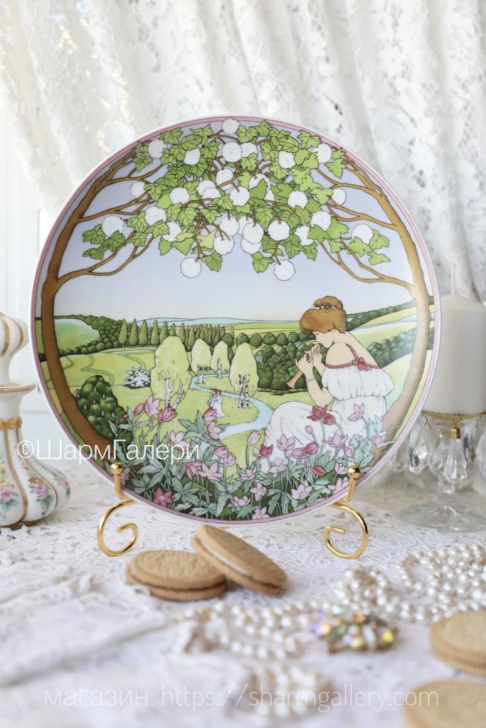 Тарелка настенная «Fruhling» Весна серия "Времена года" премиум фарфор Heinrich by Villeriy & Boch, Германия.