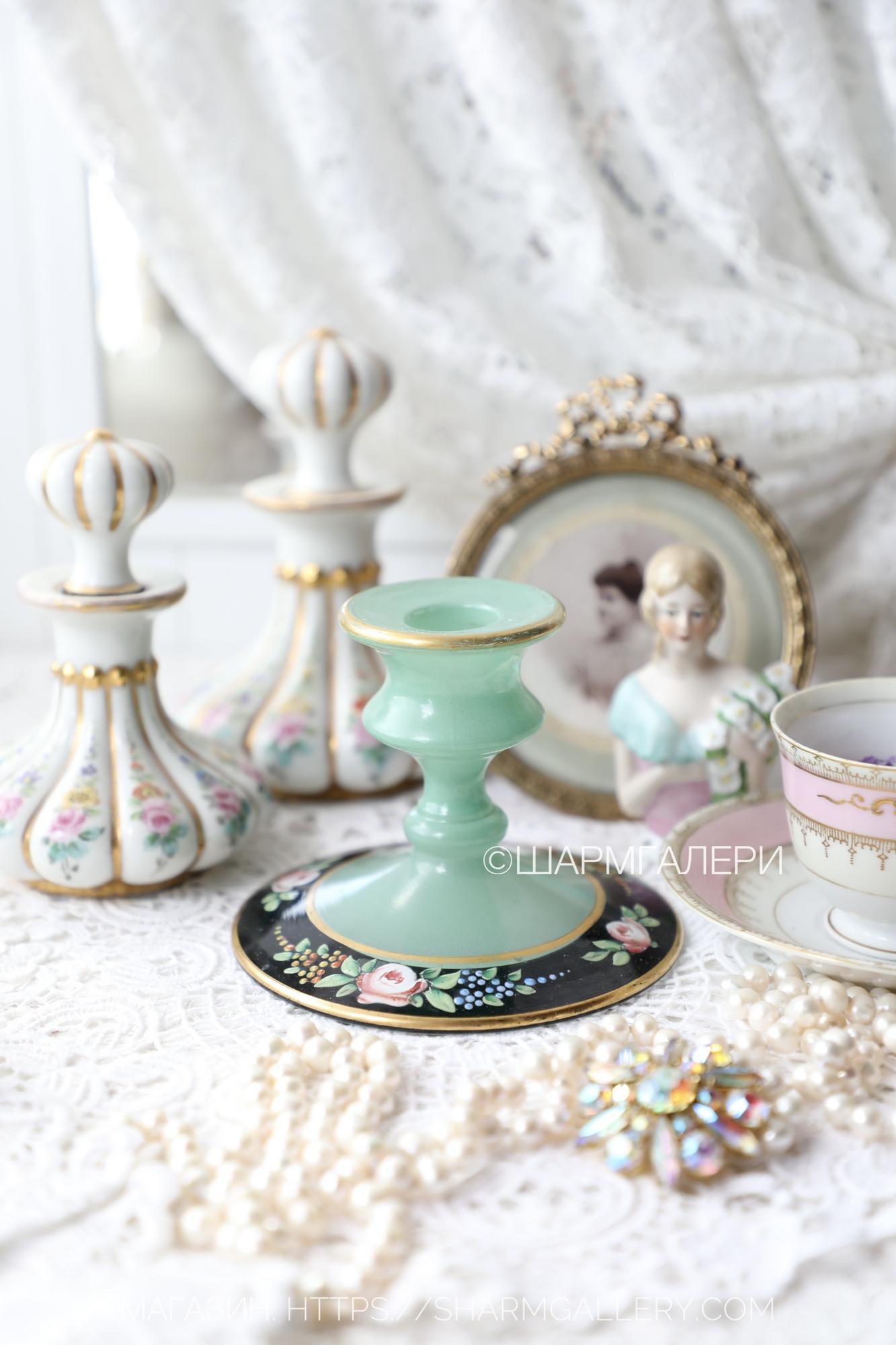 Редкость! Старинный подсвечник на одну свечу стекло, роспись цветными эмалями, Англия