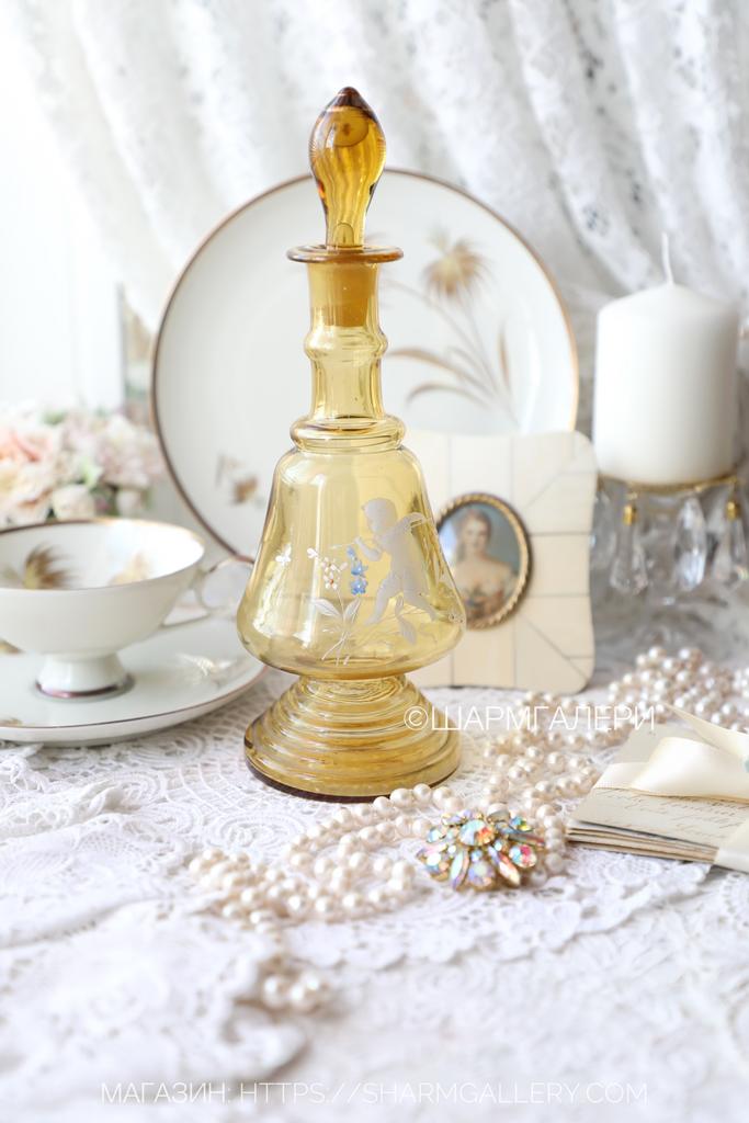 Старинный Графин Mary Gregory Мэри Грегори «Амур» медовое стекло, эмаль, Германия 19 век