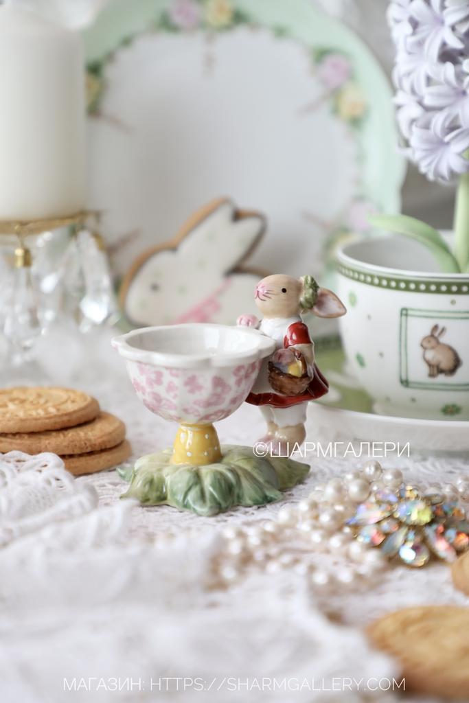 Подставка для яйца «Девочка кролик» пасхальная коллекция “Spring Fantasy” фарфор Villeroy & Boch, Германия.