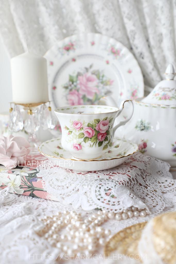 Чайная пара «Июнь/Роза» June/Roses коллекция Цветок месяца/Flower of the month фарфор Royal Albert, Англия 2003г.