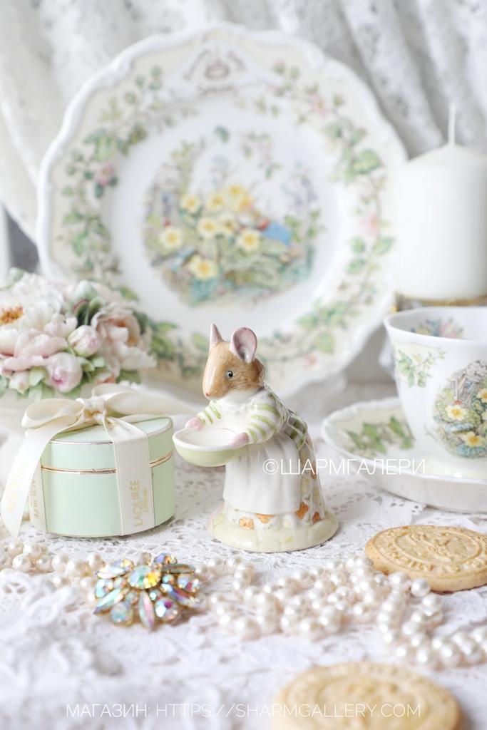 Статуэтка мышка «Mrs. Toadflax» Brambly Hedge Ежевичная поляна фарфор Royal Doulton, Англия 1985г.