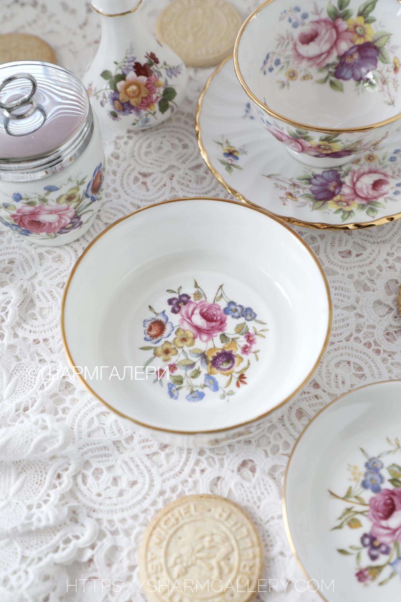 Сервировочное блюдо, розетка Роза «Bournemouth» Royal Worcester Англия.