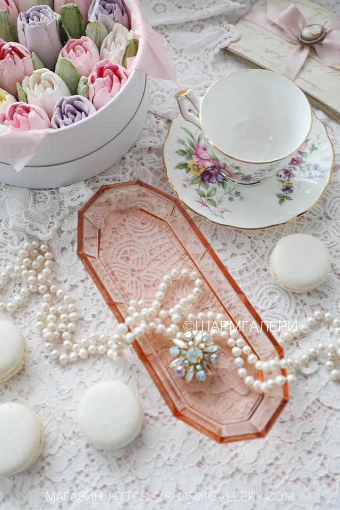 Винтажный лоток для украшений (блюдо), розалиновое стекло, Чехословакия