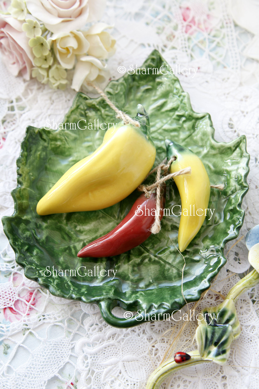 Декоративный набор - елочные украшения "Перец" 3шт., серия овощи. Керамика ручной работы, Италия.