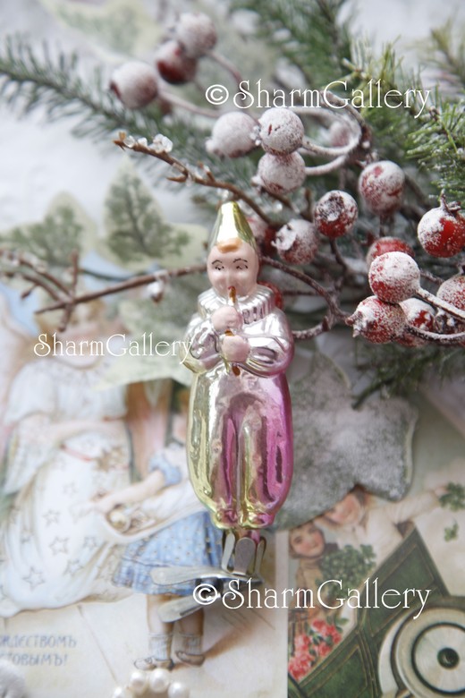 Клоун с дудочкой. №5. Елочная игрушка на прищепке, СССР.