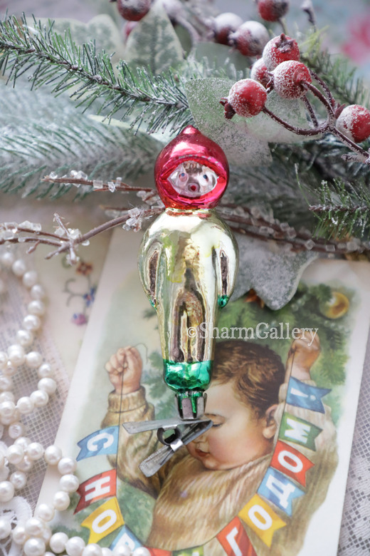 Космонавт №24. Елочная игрушка, стекло на прищепке, СССР.