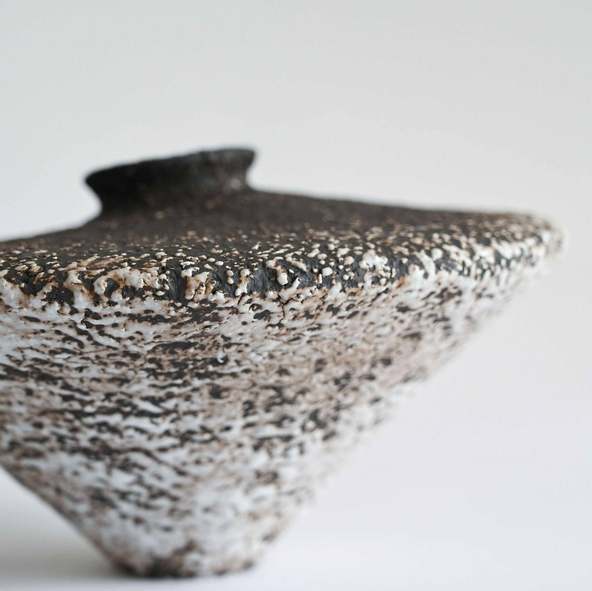 Handmade ceramic vase wabi sabi rustic style Portugal details