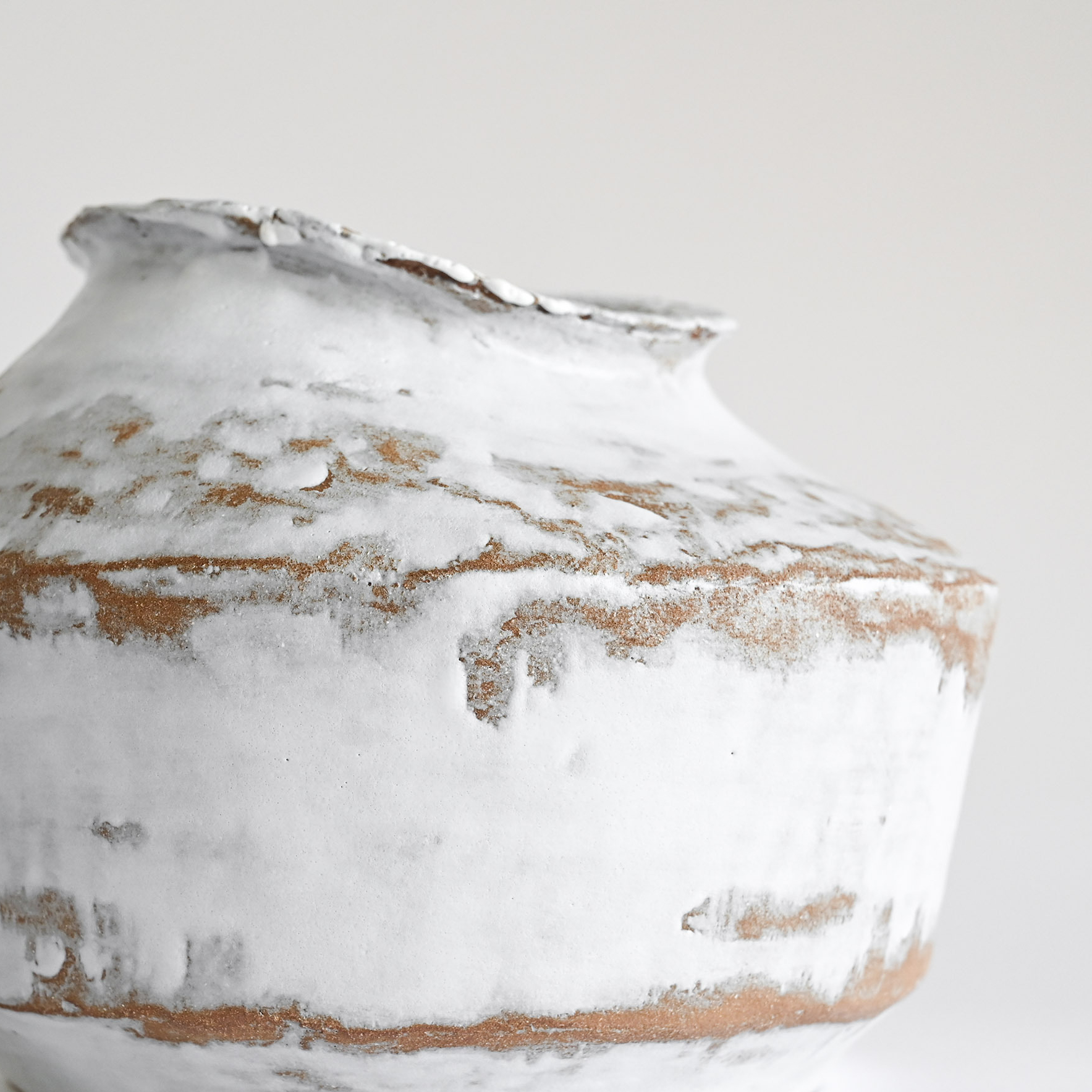 Handmade wabi sabi boho rustic ceramic vase white Portugal details