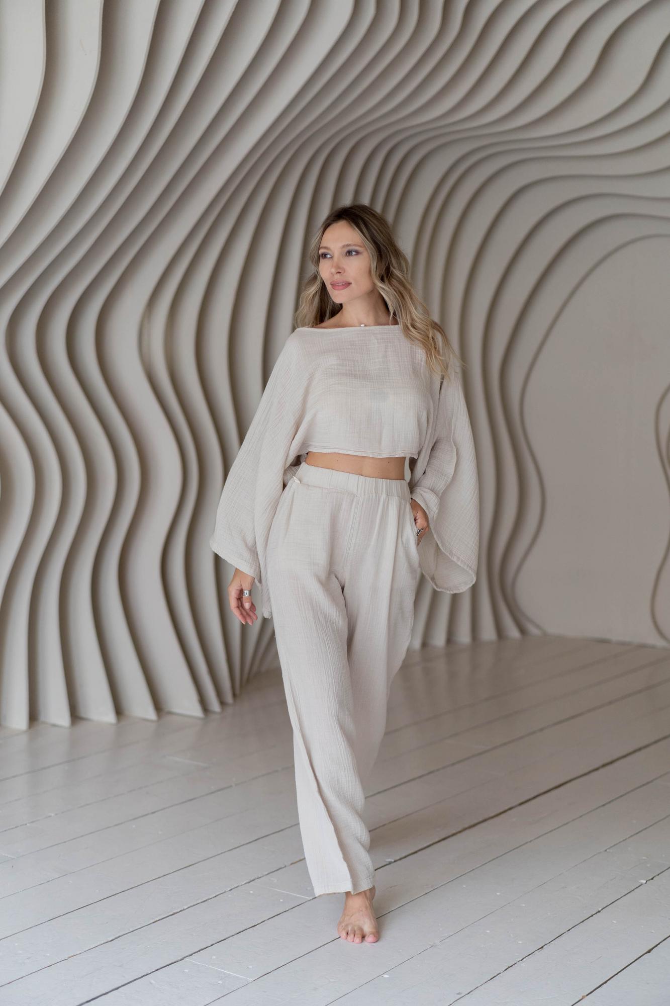 Брюки c карманами, бежевый