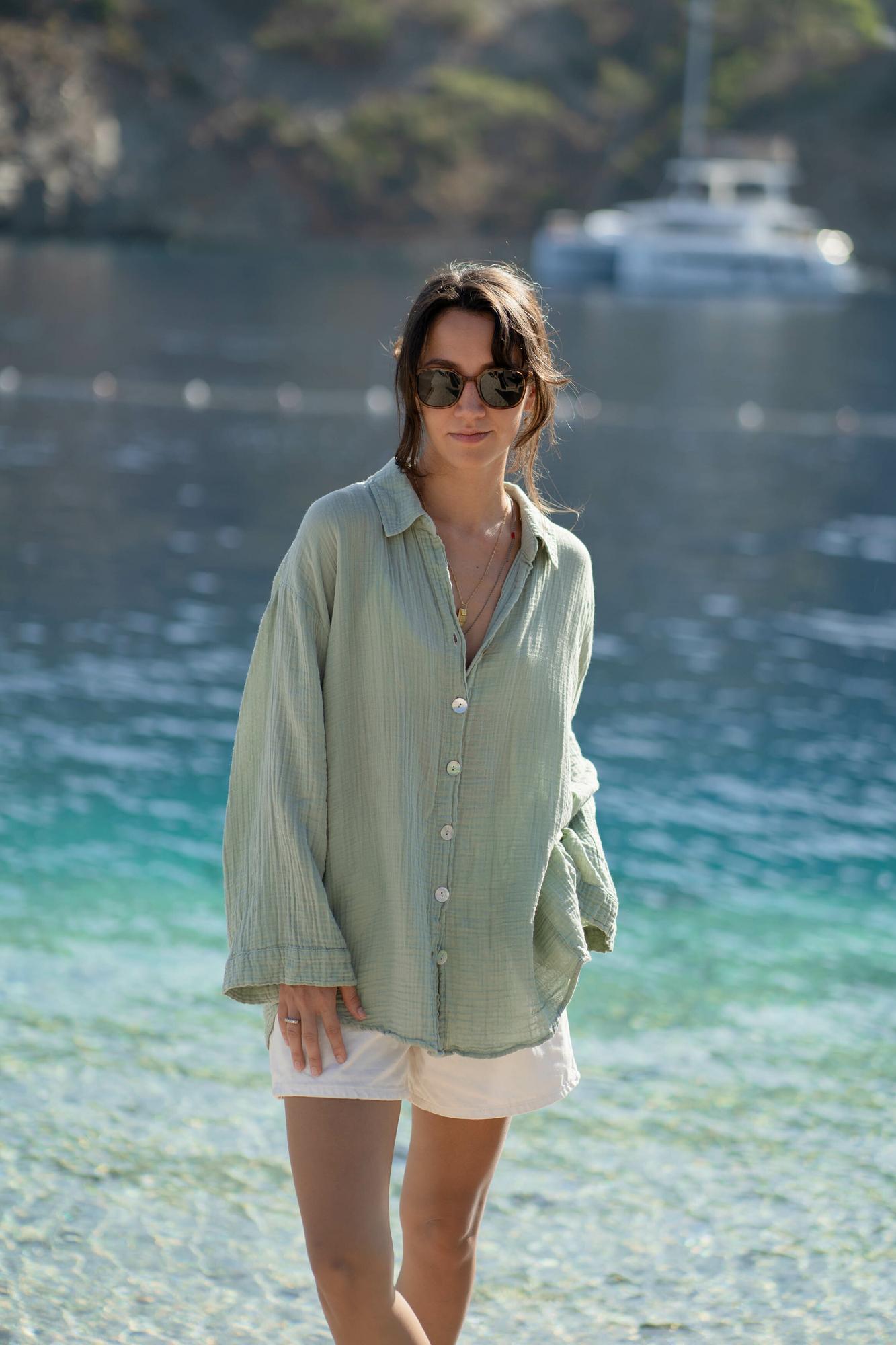 Рубашка с перламутровыми пуговицами, мятная