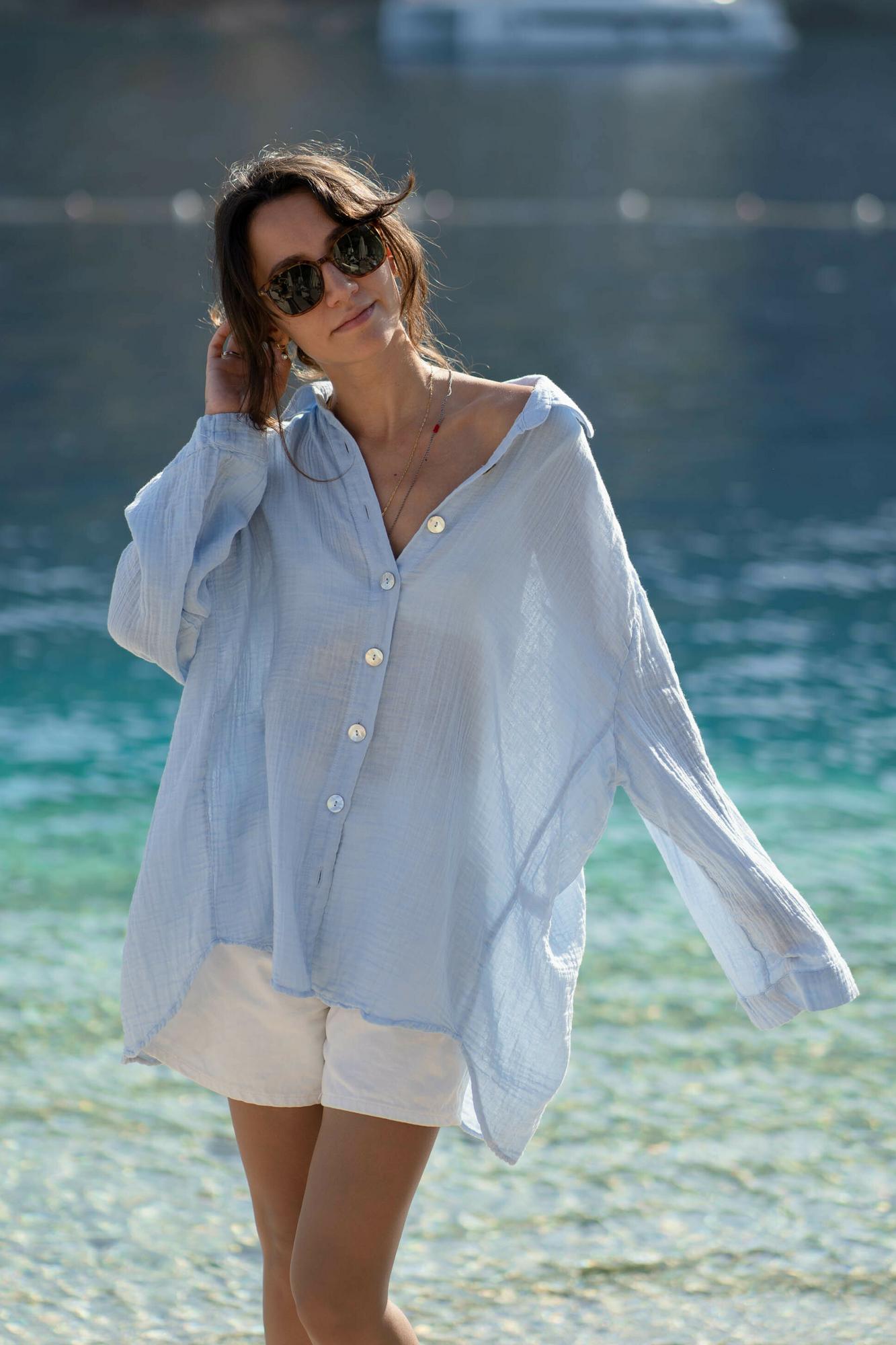 Рубашка с перламутровыми пуговицами, голубая