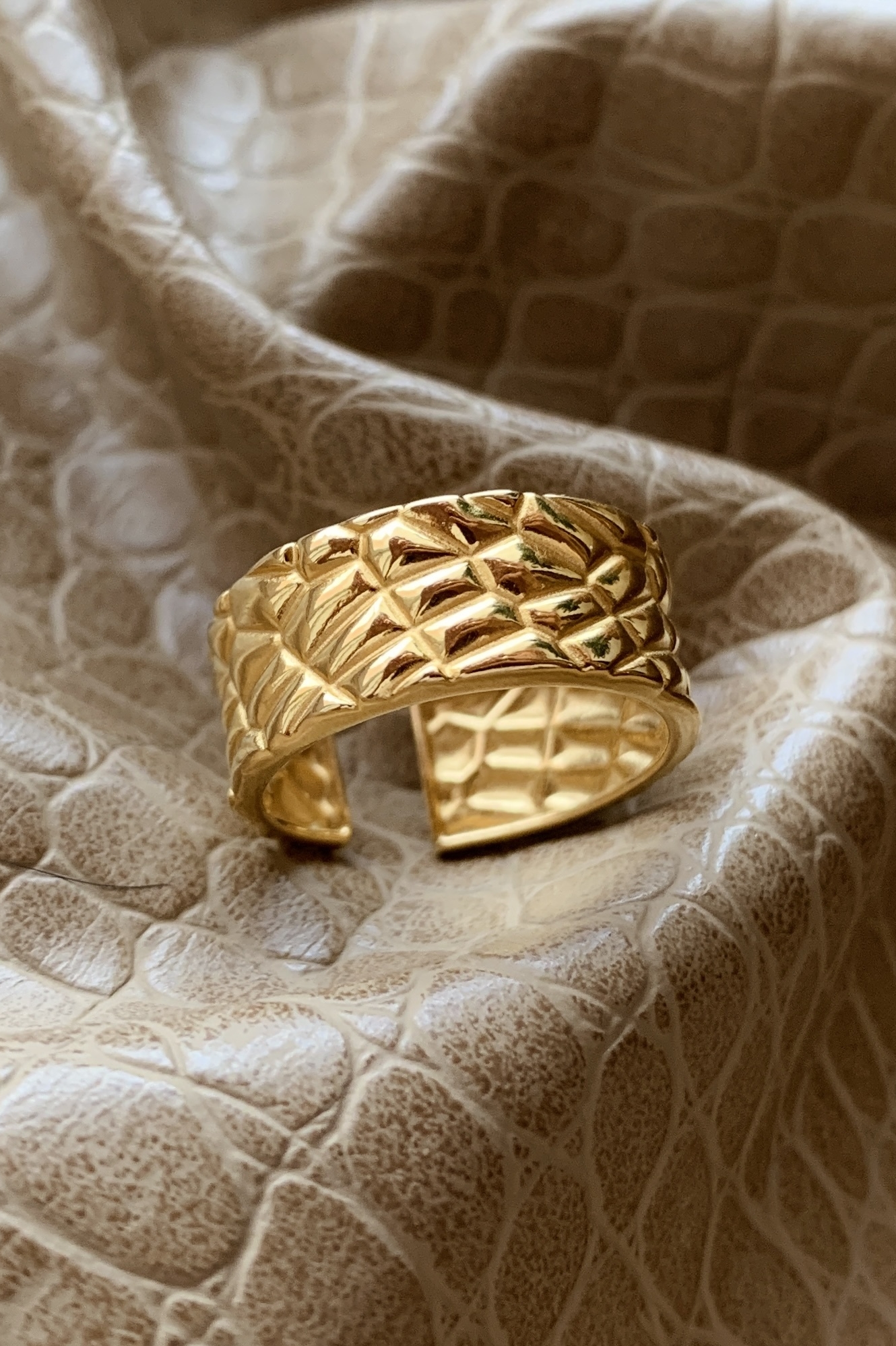 Кольцо "Змеиная чешуя"