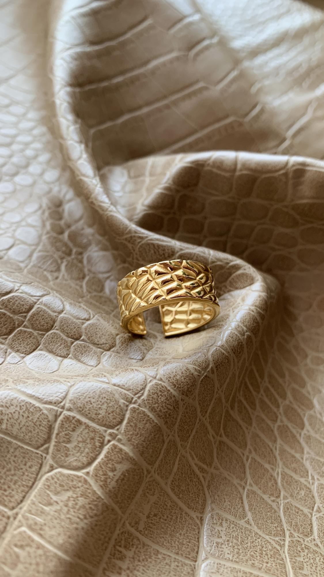 Кольцо "Змеиная чешуя"