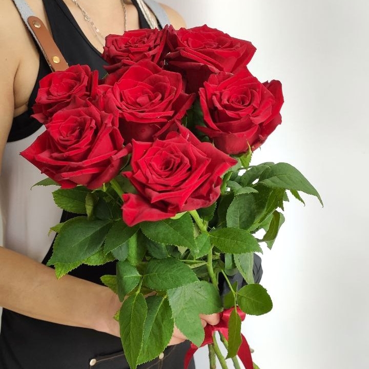 Букет из 7 красных роз