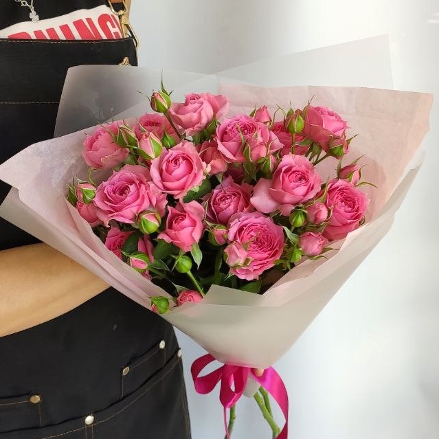 Букет кустовых роз