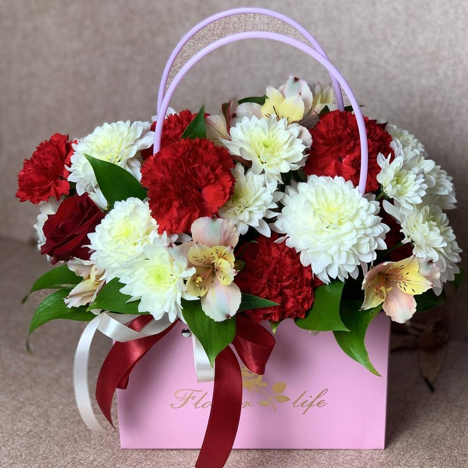 Сумочка с хризантемой