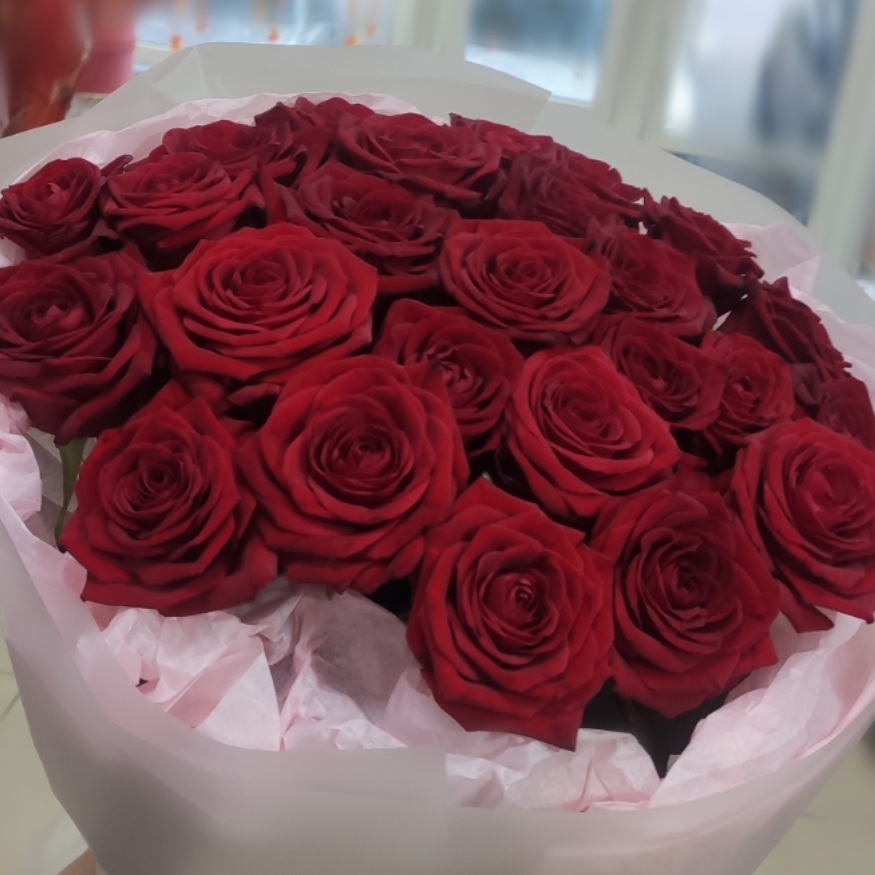 Букет из 25 красных роз