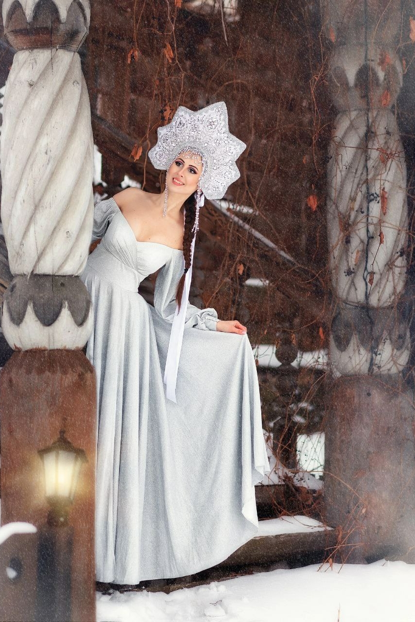 Платье "Жасмин" серебро