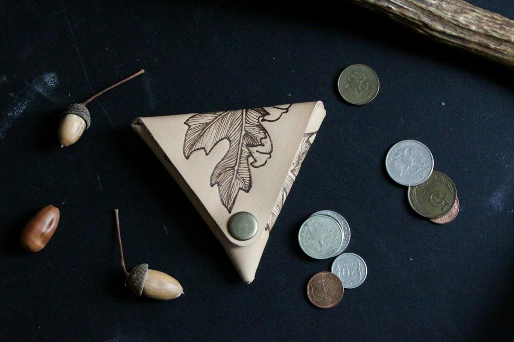 Монетница из кожи ручной работы