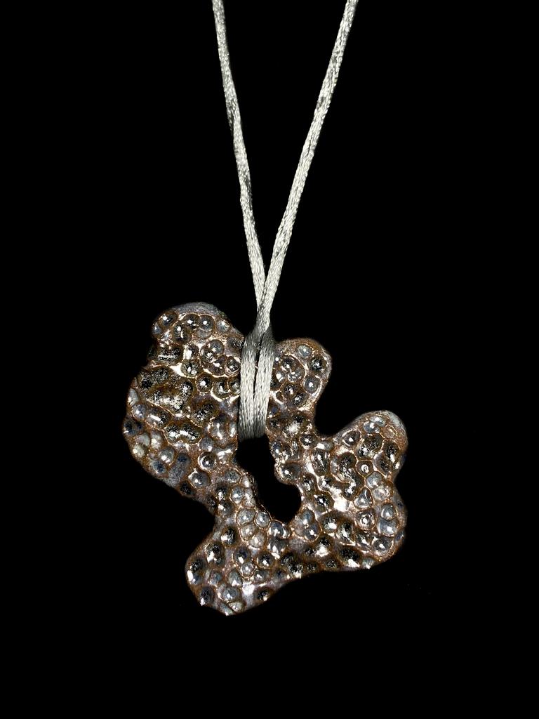 Керамическая подвеска