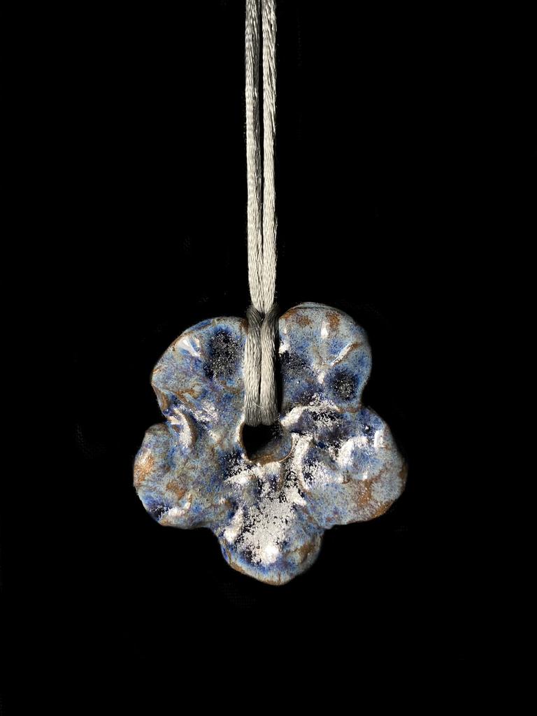 Керамическая подвеска