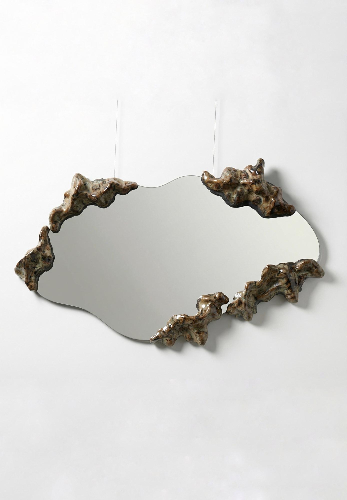 Зеркало из серии "fluctuations"