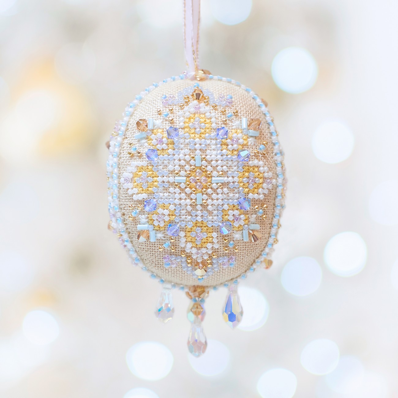 НОВОГОДНЯЯ ИГРУШКА