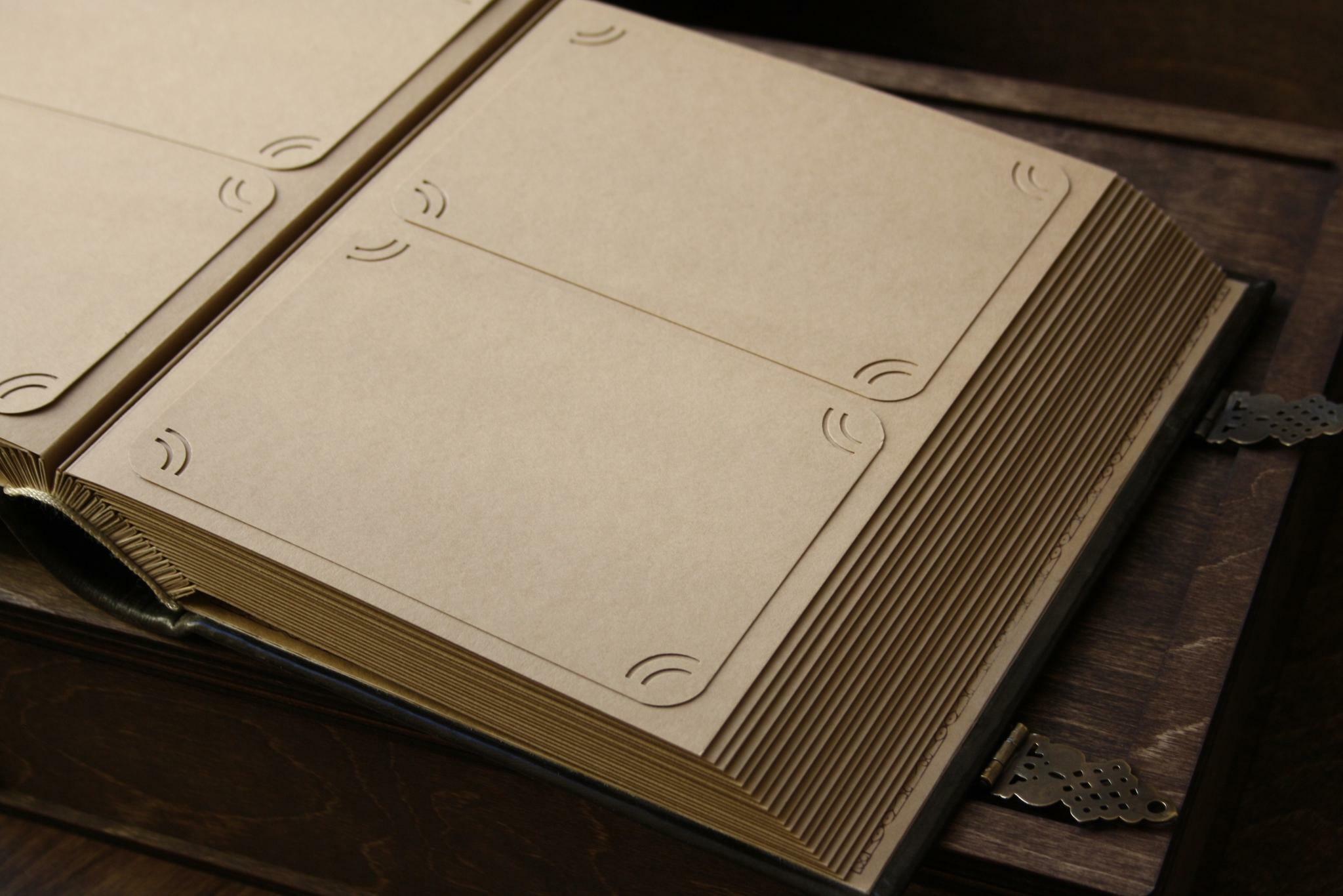 Бархатный фотоальбом VICTORIAN с книжной застежкой