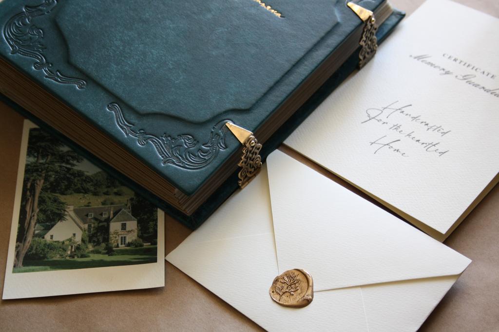 Кожаный фотоальбом VINСENNES с застежкой