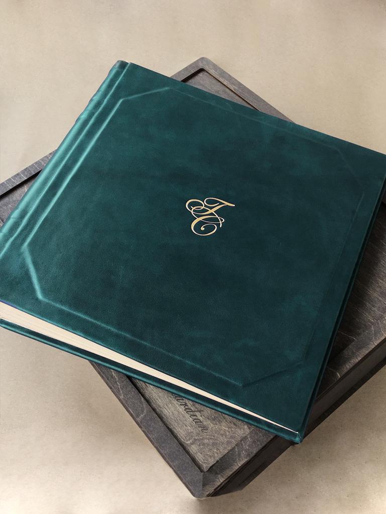 Большой кожаный фотоальбом Legend Emerald