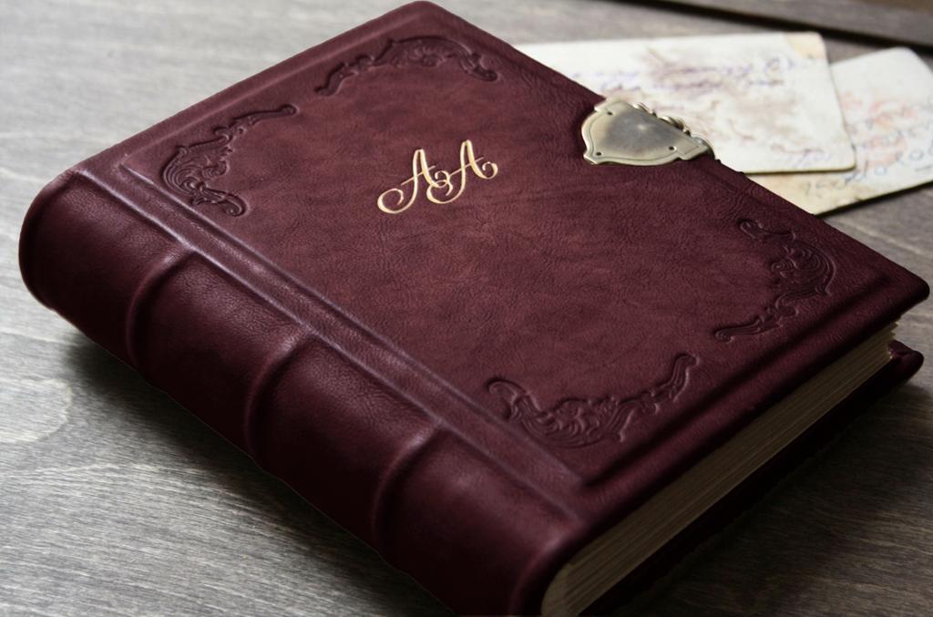 Кожаный фотоальбом с застежкой Vincennes Bordeaux