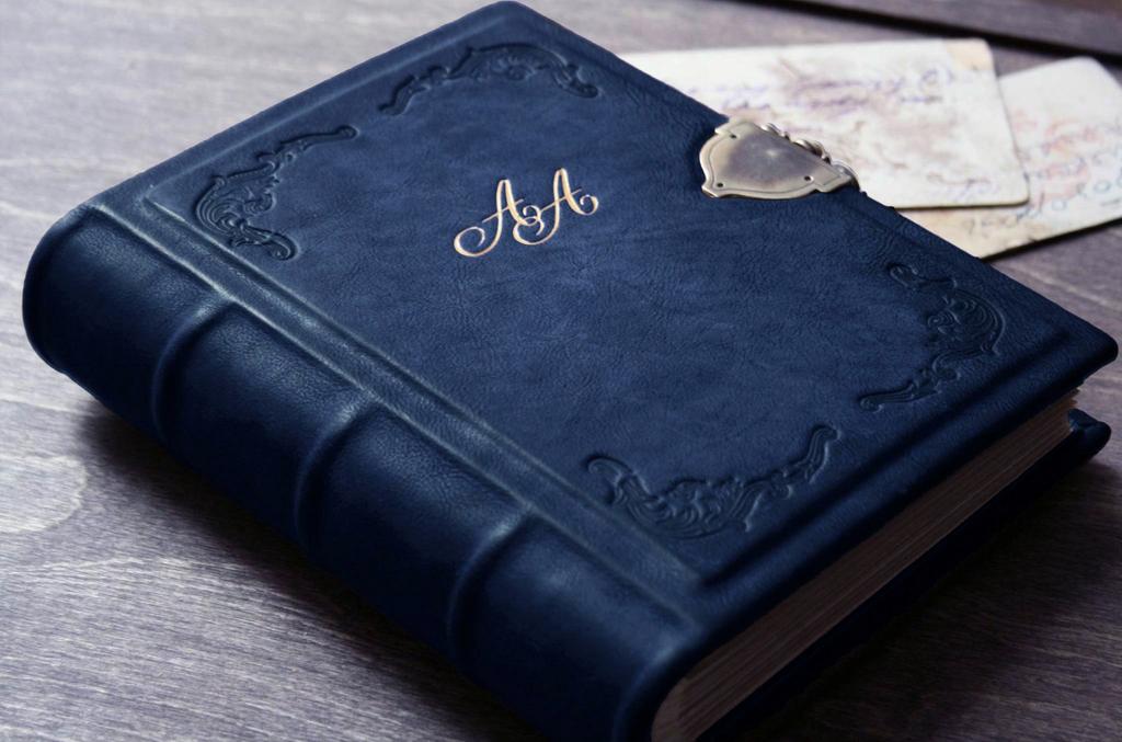 Кожаный фотоальбом с застежкой Vincennes Blue