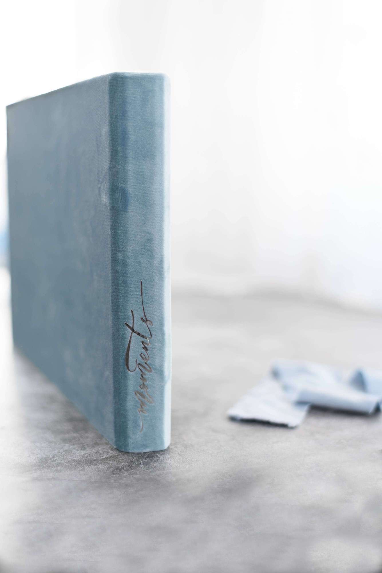 АЛЬБОМ 20х30СМ БАРХАТНЫЙ КЛАССИЧЕСКИЙ (ЛЮБОЙ ЦВЕТ ОБЛОЖКИ)