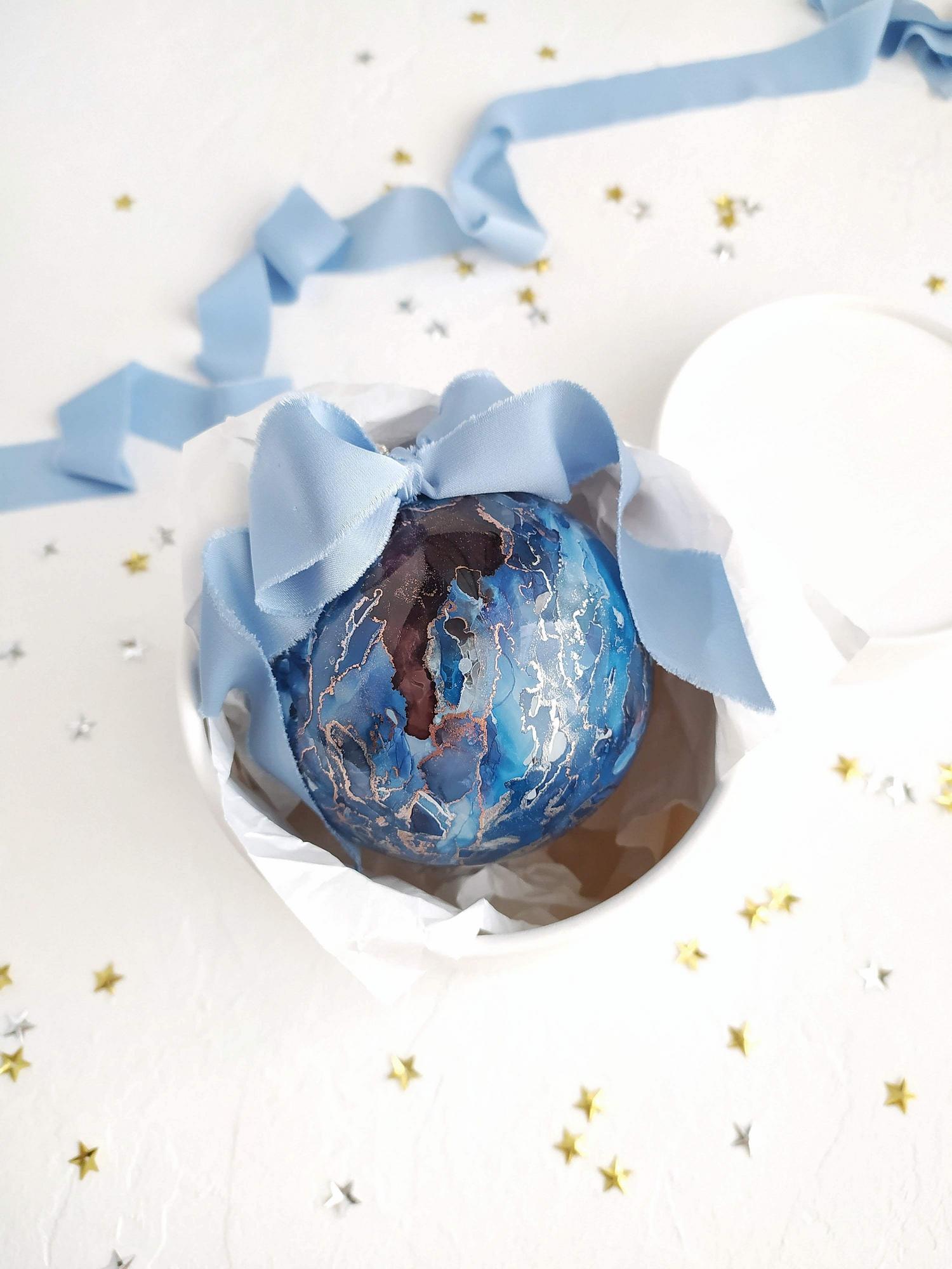 НОВОГОДНЯЯ ИГРУШКА НА ЕЛКУ РУЧНОЙ РАБОТЫ, ШАР "ЛАЗУРИТ"