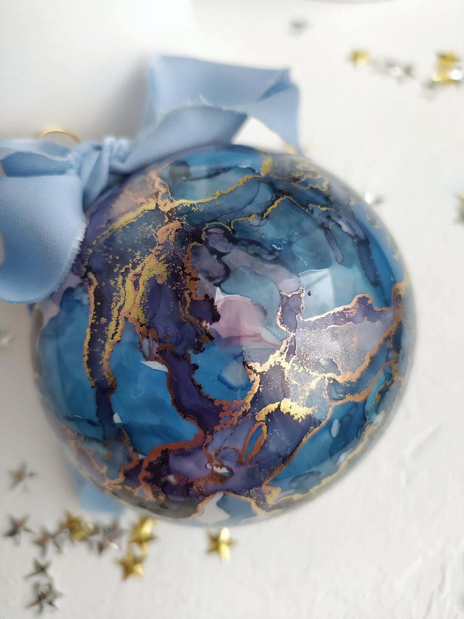 НОВОГОДНЯЯ ИГРУШКА НА ЕЛКУ РУЧНОЙ РАБОТЫ, ШАР "ФЛЮОРИТ"