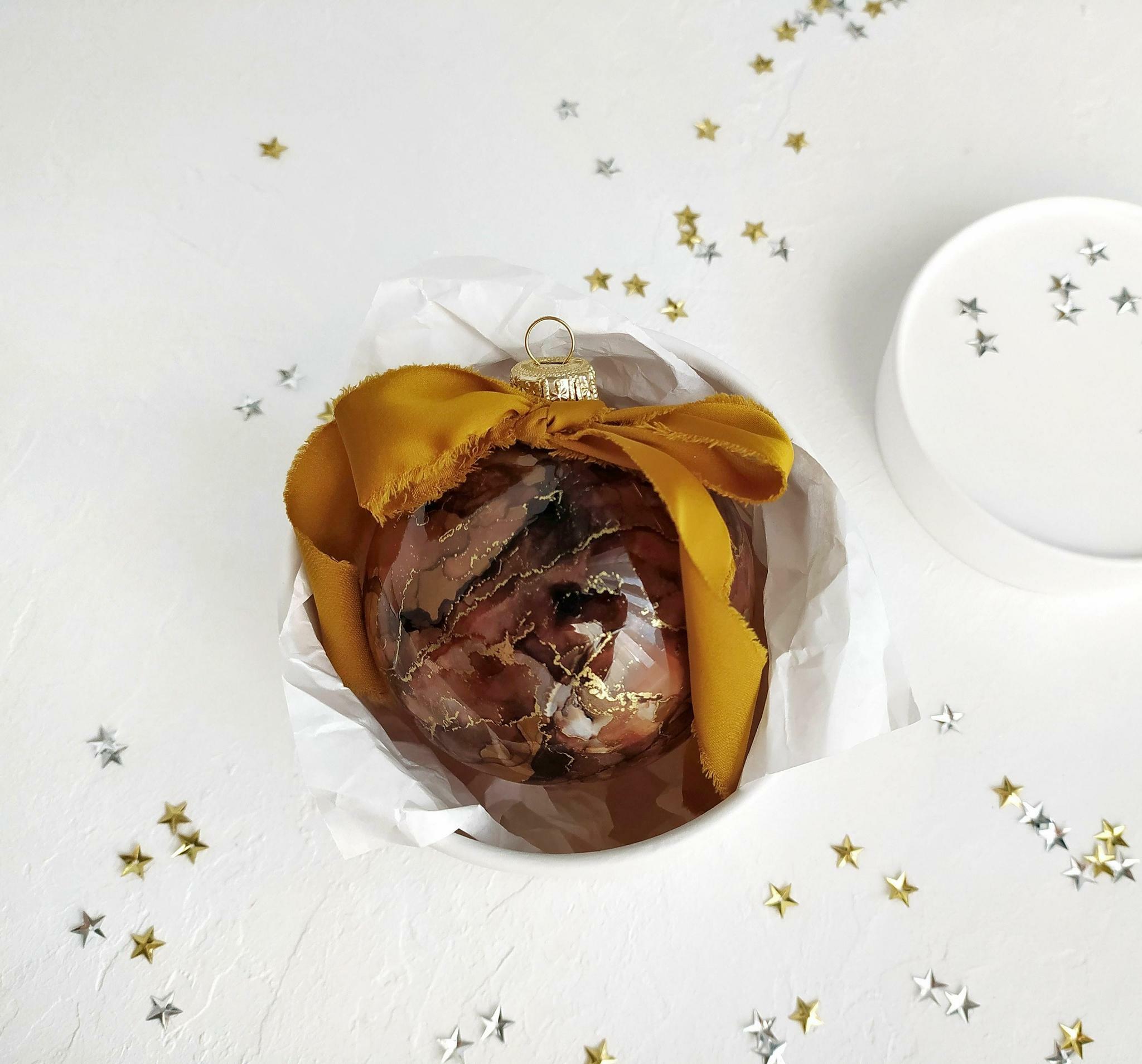 НОВОГОДНЯЯ ИГРУШКА НА ЕЛКУ РУЧНОЙ РАБОТЫ, ШАР "СЕРДОЛИК"