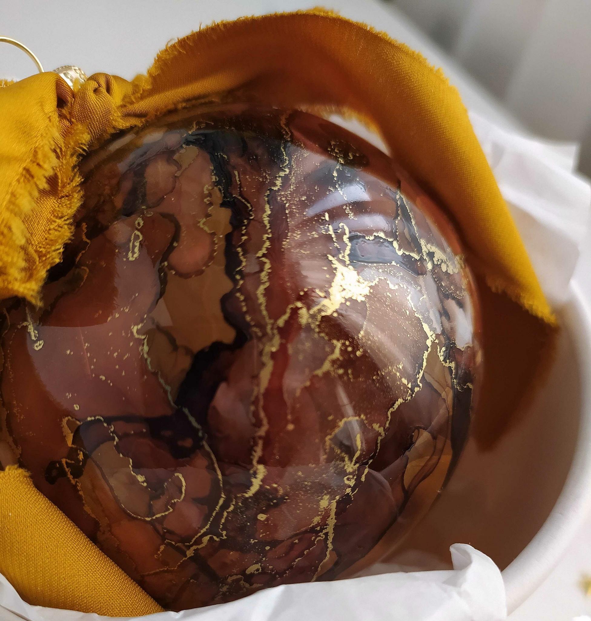 НОВОГОДНЯЯ ИГРУШКА НА ЕЛКУ РУЧНОЙ РАБОТЫ, ШАР "СЕРДОЛИК"