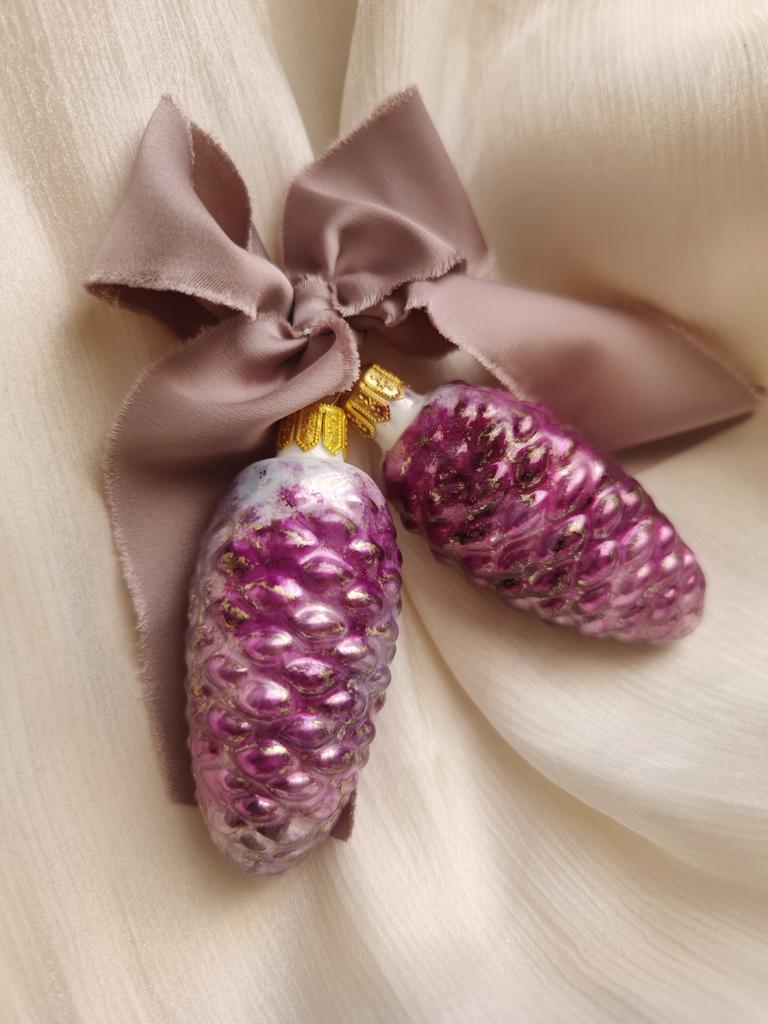 ЕЛОЧНАЯ ИГРУШКА РУЧНОЙ РАБОТЫ, 2 ШИШКИ