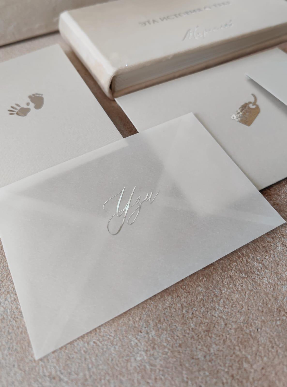 БАРХАТНЫЙ БОКС "ДЕТСТВО" S - КРЕМОВЫЙ